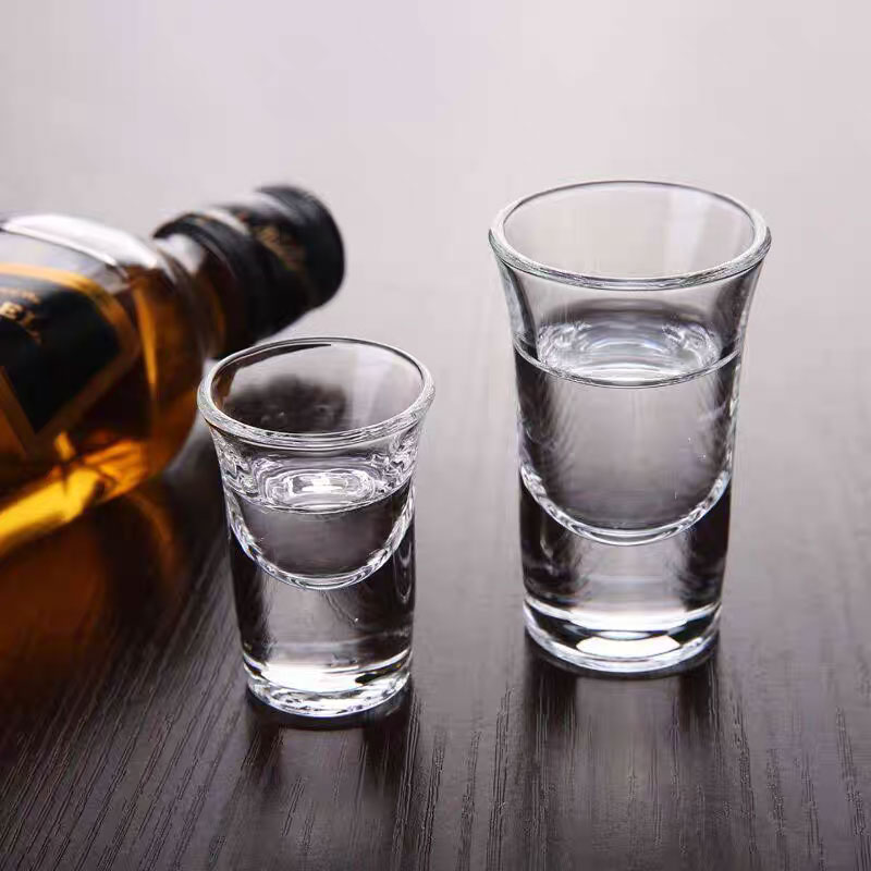 Bicchierini da 10ml/15ml per B - Wine Vodka Beer recensione e prezzo